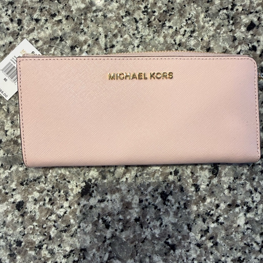 *NWT* Michael Kors Blush Pink Jet Set Wallet